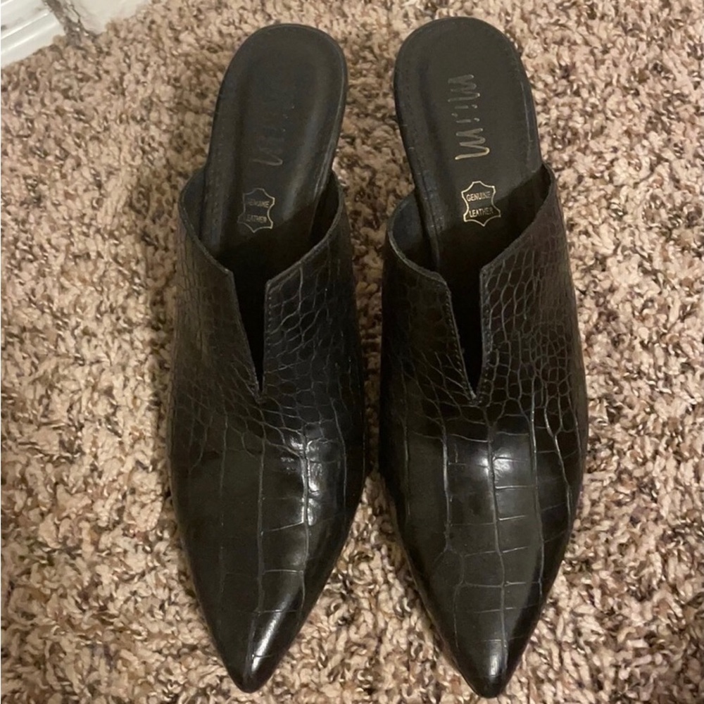 2 1/2 inch Split Front Heeled Mule